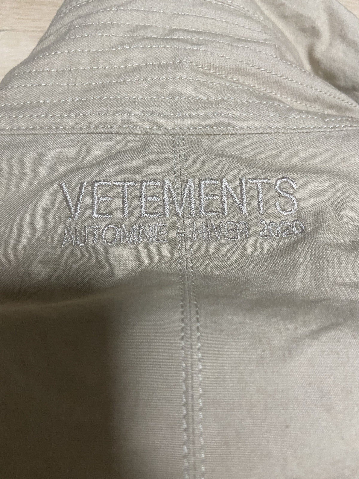 L Vetements incognito Oversized trench coat jacket
