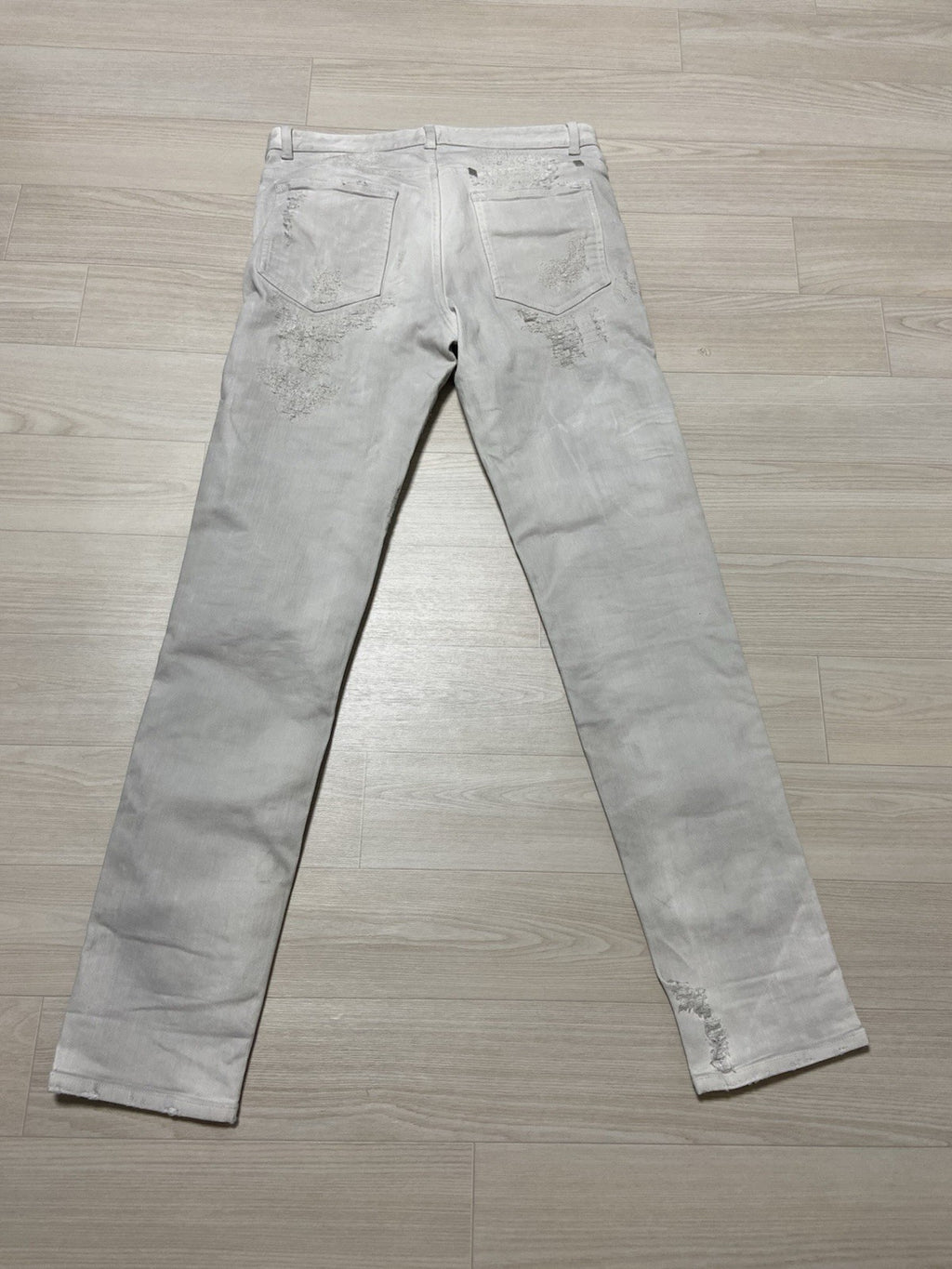 31 Givenchy ss23 distressed vintage effect denim pants