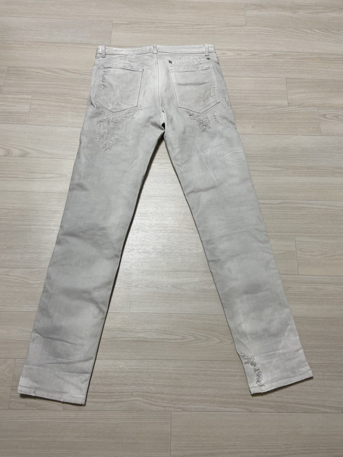 31 Givenchy ss23 distressed vintage effect denim pants