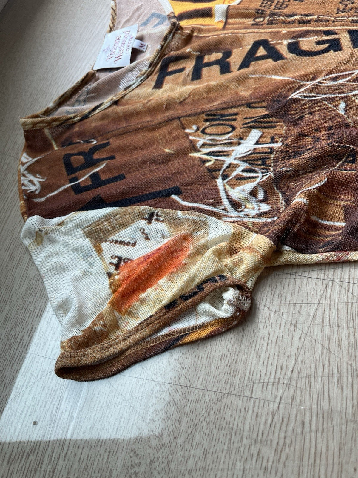 M Vivienne Westwood orb logo FRAGILE power net t shirt