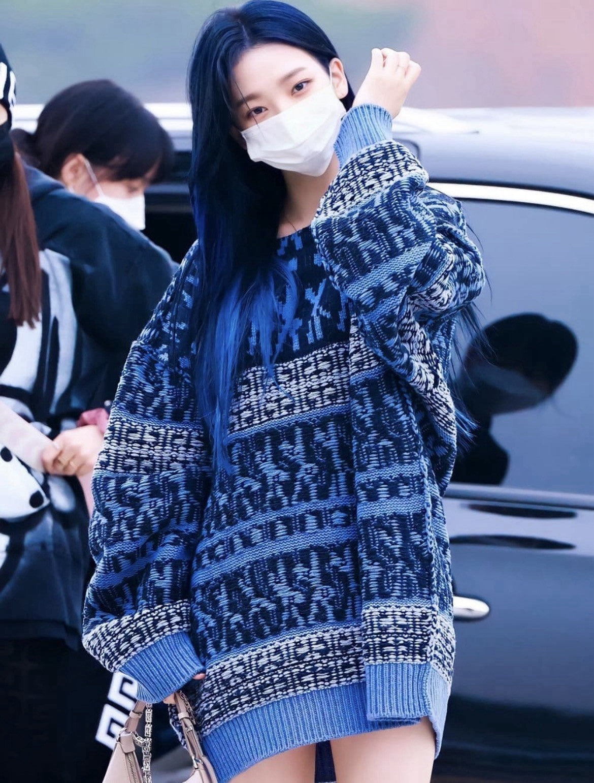 M Givenchy Chito Oversized Knit Sweaters