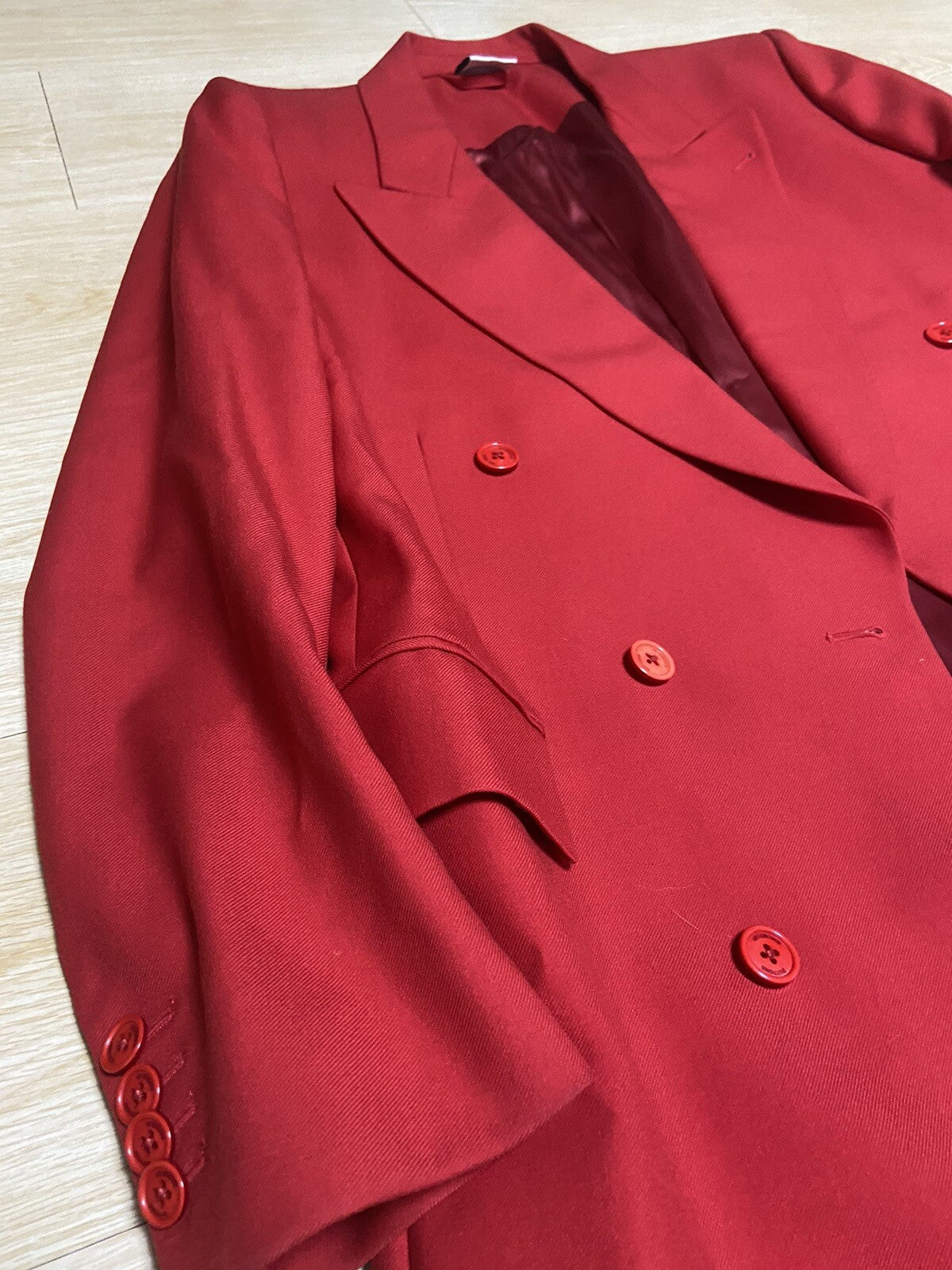 M Vetements FW17 oversized Red coat