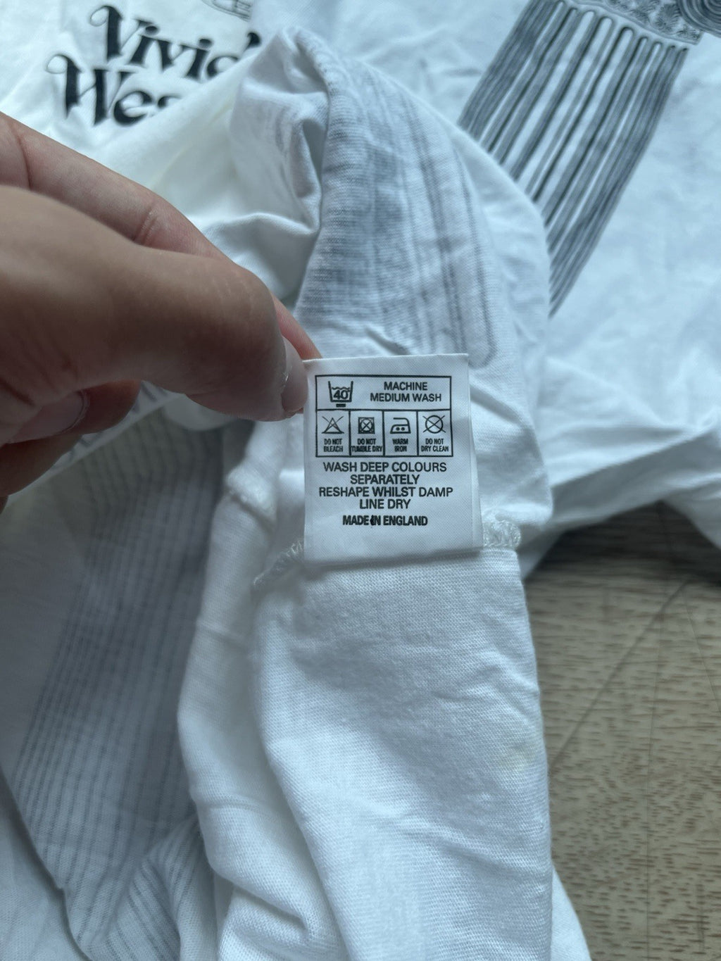 M Vivienne Westwood gold label orb logo cropped t shirt