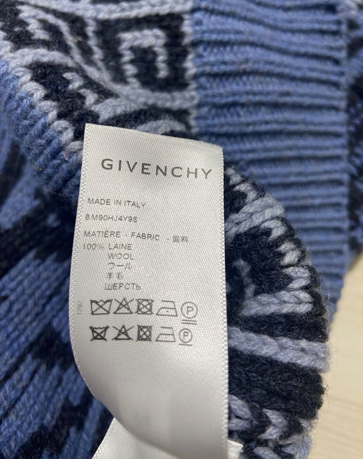M Givenchy Chito Oversized Knit Sweaters