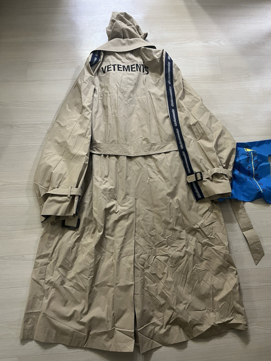 S Vetements back logo Arm Tape logo oversized trench coat Jacket