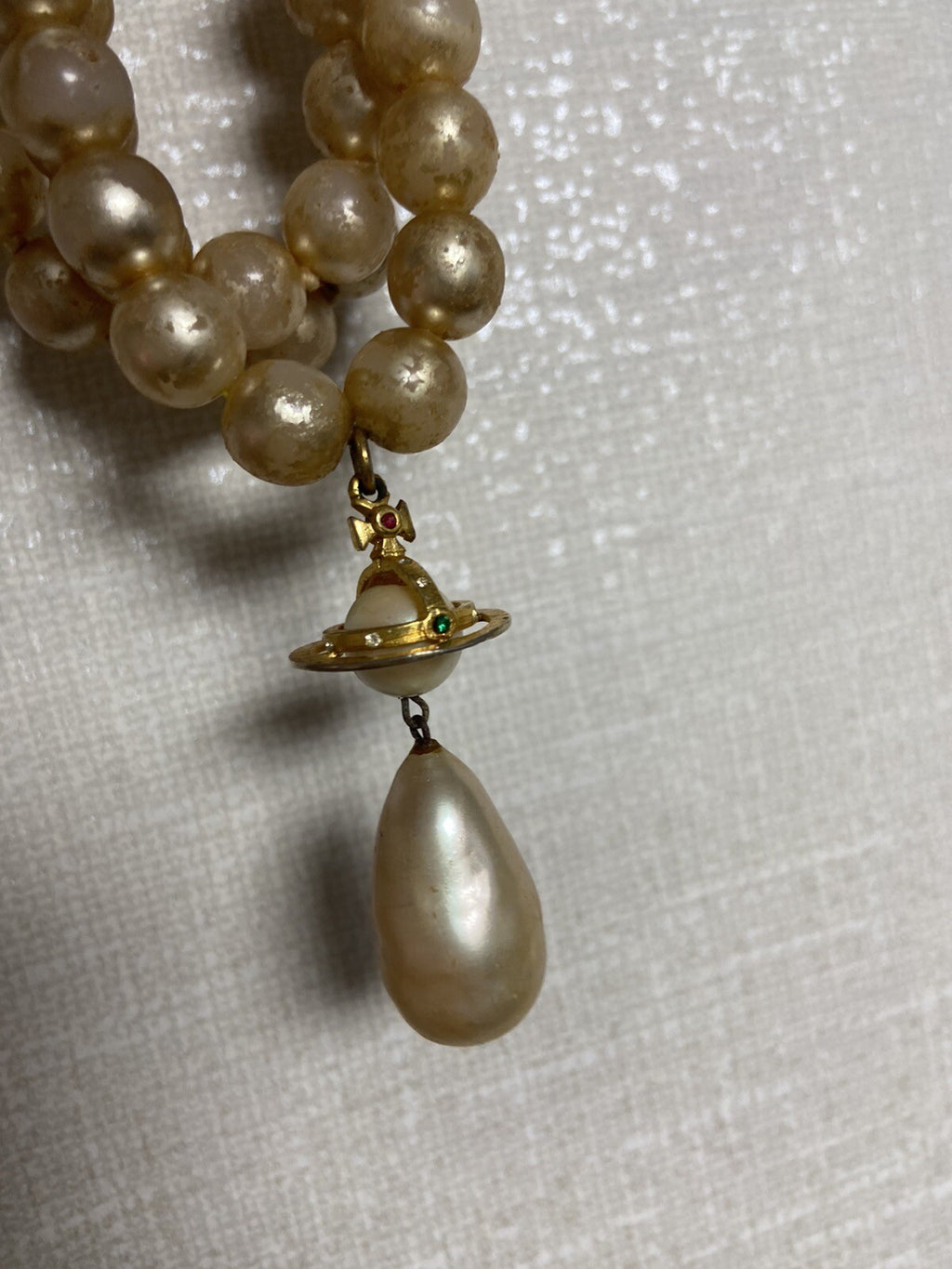 Os Vivienne westwood Vintage three pearl drop orb necklace