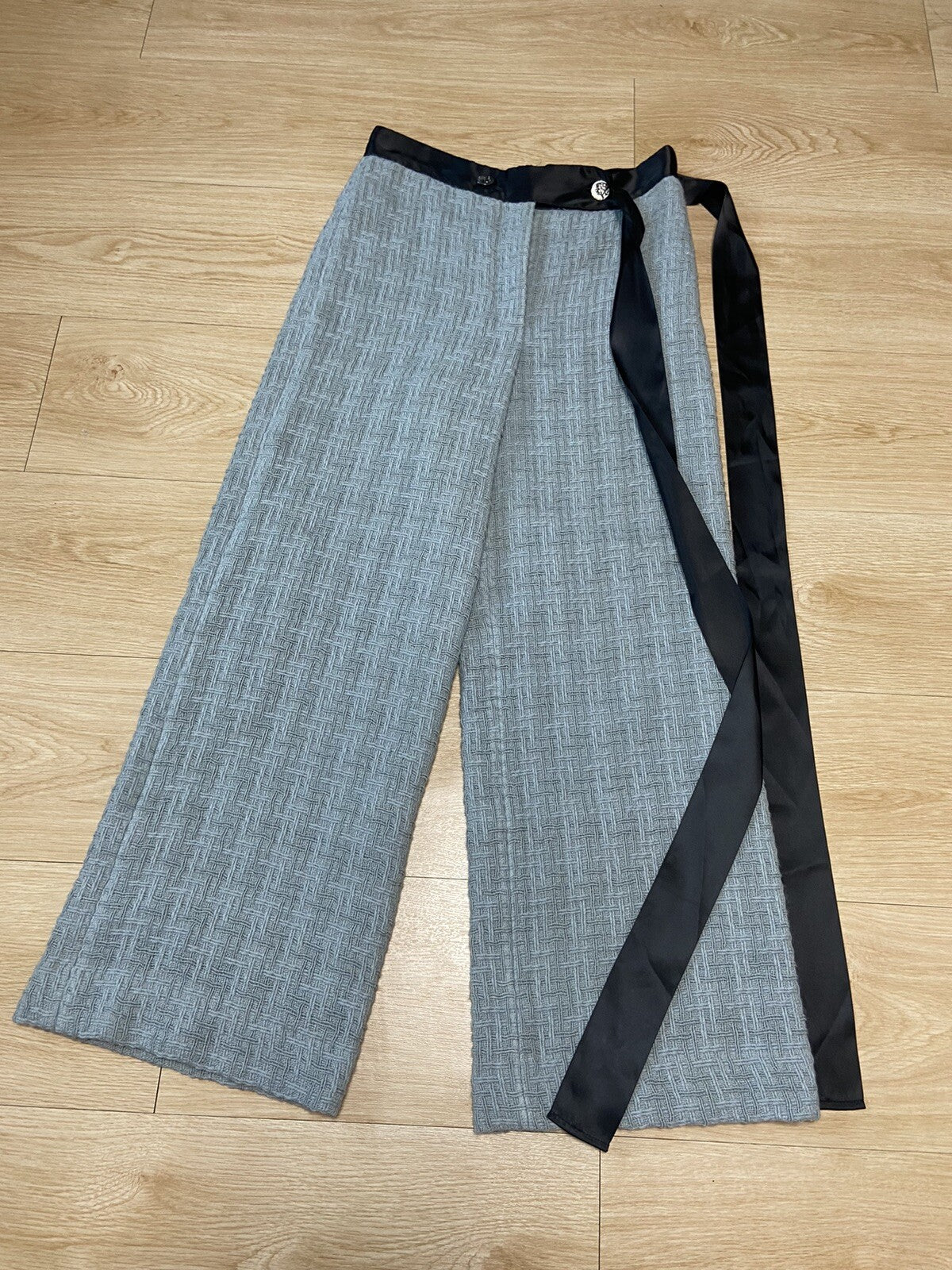 38 Chanel Waist bend ribbon wool tweed wide pants