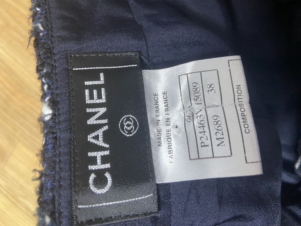 38 Chanel aw04 black navy white tweed pants