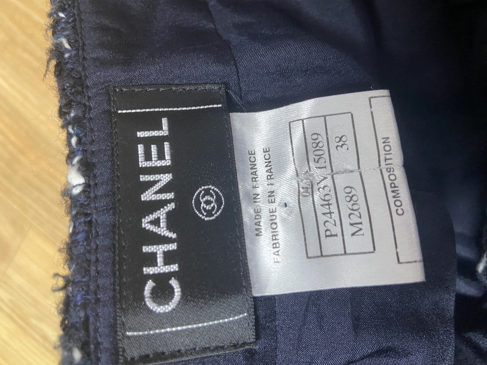 38 Chanel aw04 black navy white tweed pants