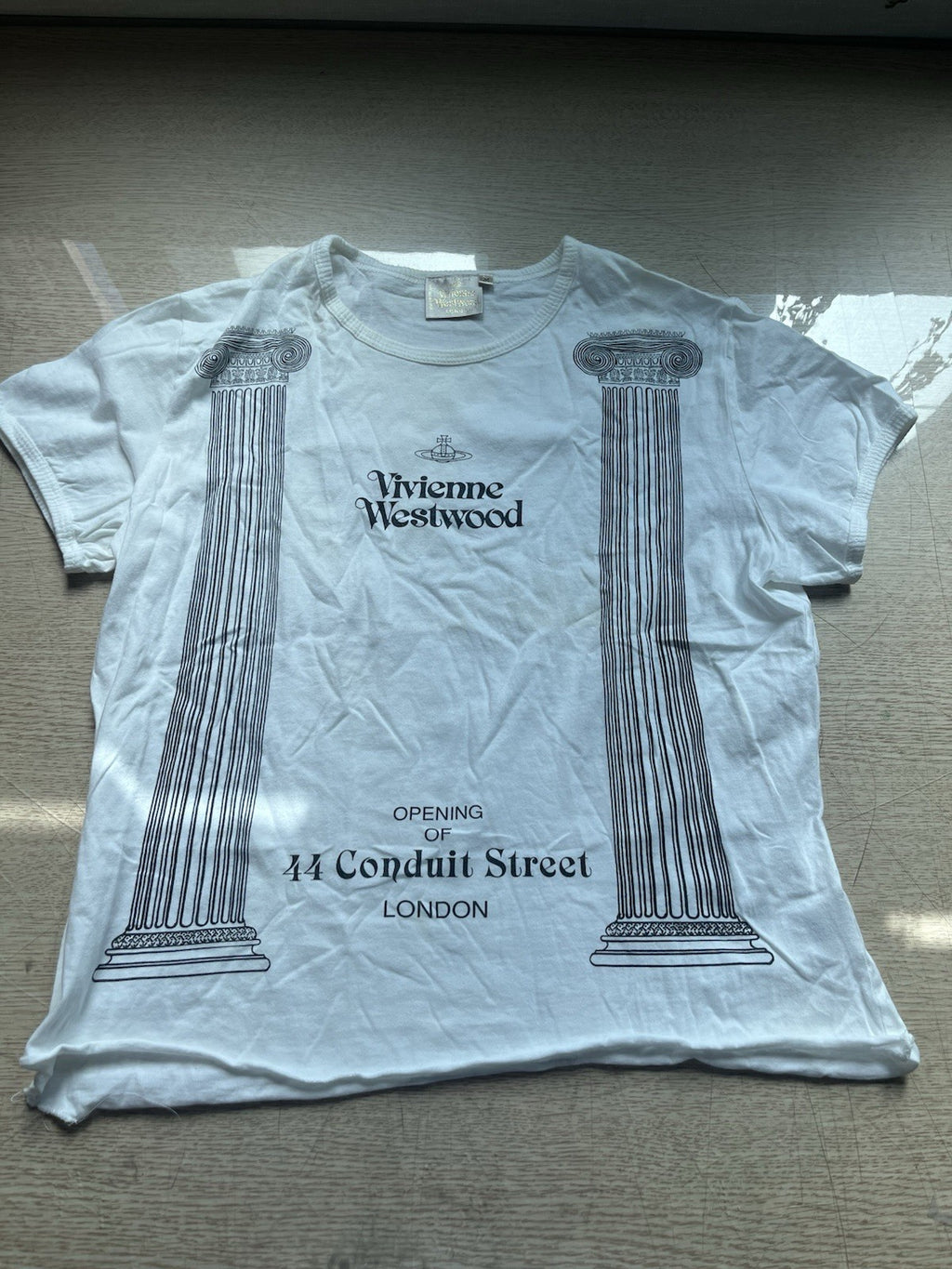 M Vivienne Westwood gold label orb logo cropped t shirt
