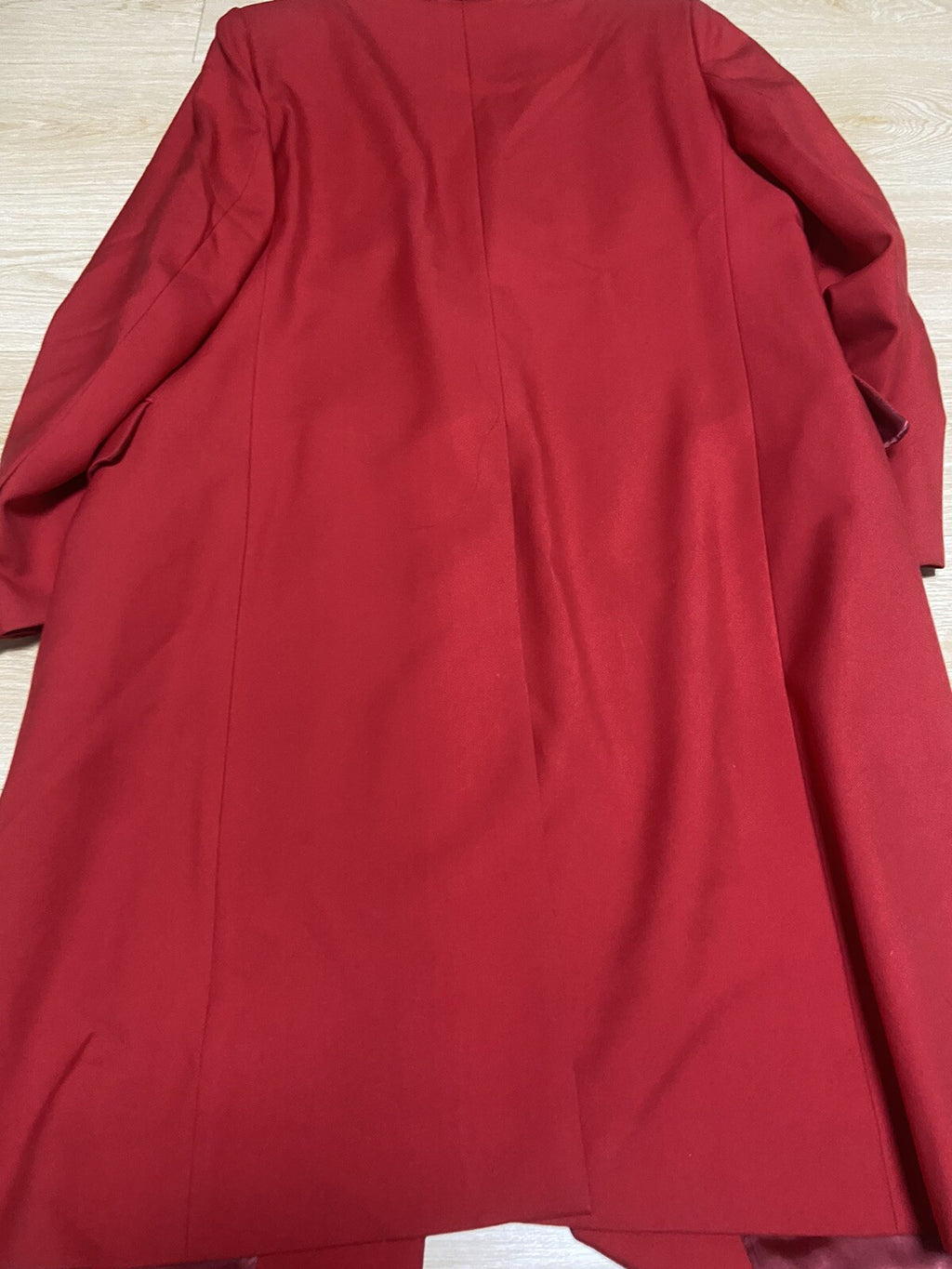 M Vetements FW17 oversized Red coat