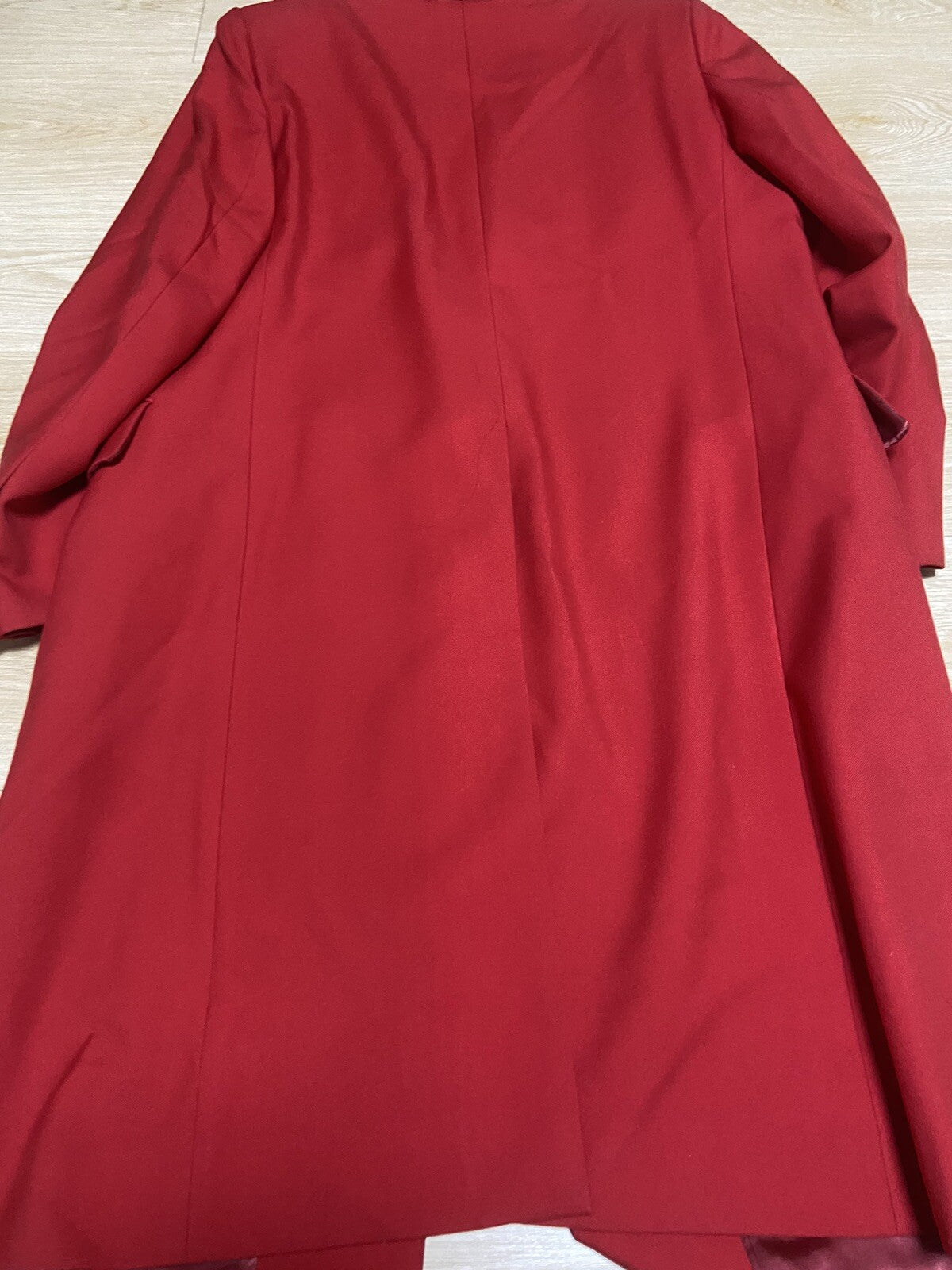 M Vetements FW17 oversized Red coat