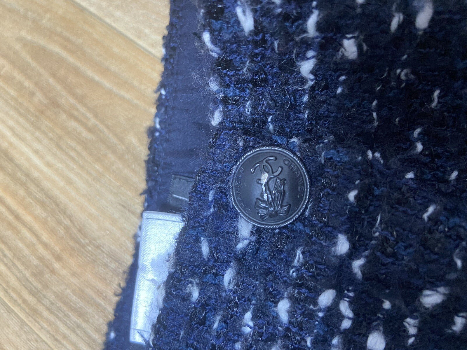 38 Chanel aw04 black navy white tweed pants