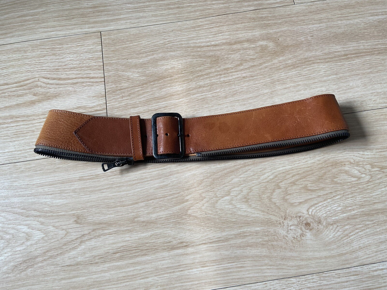 42 Jean paul Gaultier Vintage Zipper Detail Buckle Leather Belt Made In Italy