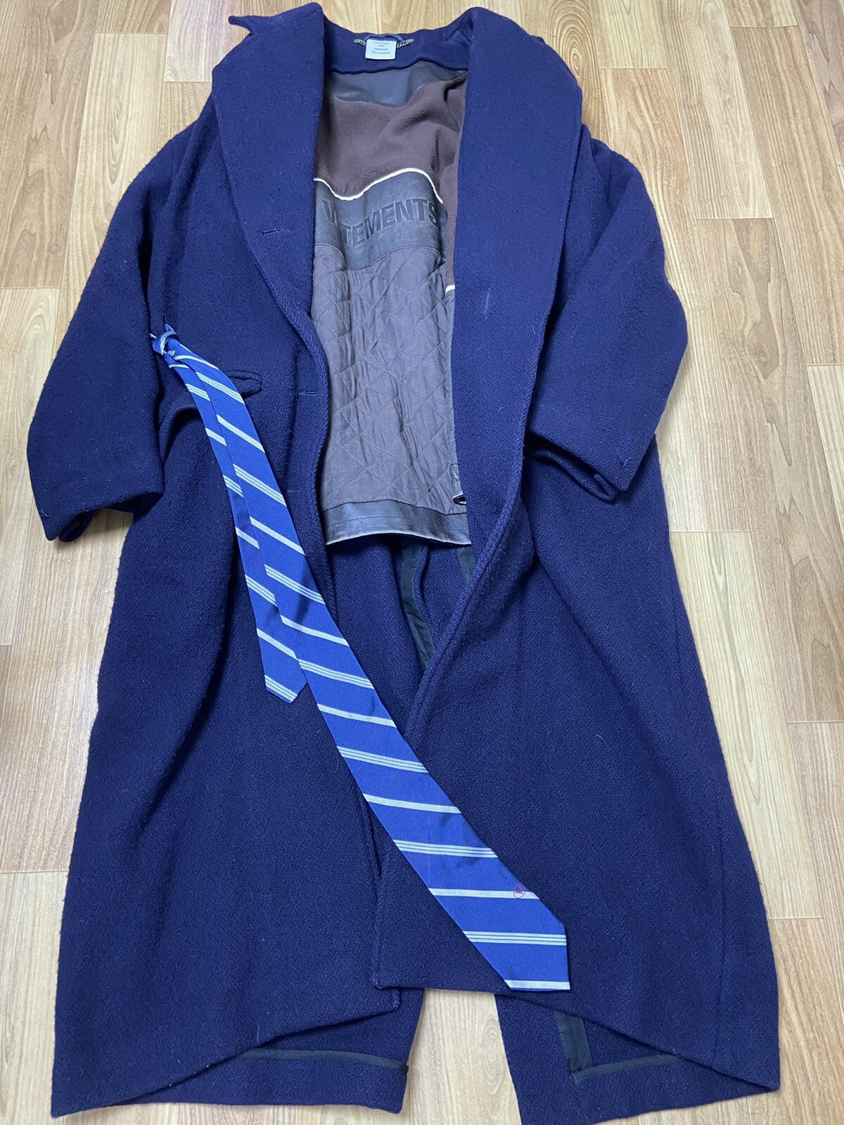 Xs Vetements oversized TIE leather trim VAGABOND wool coat