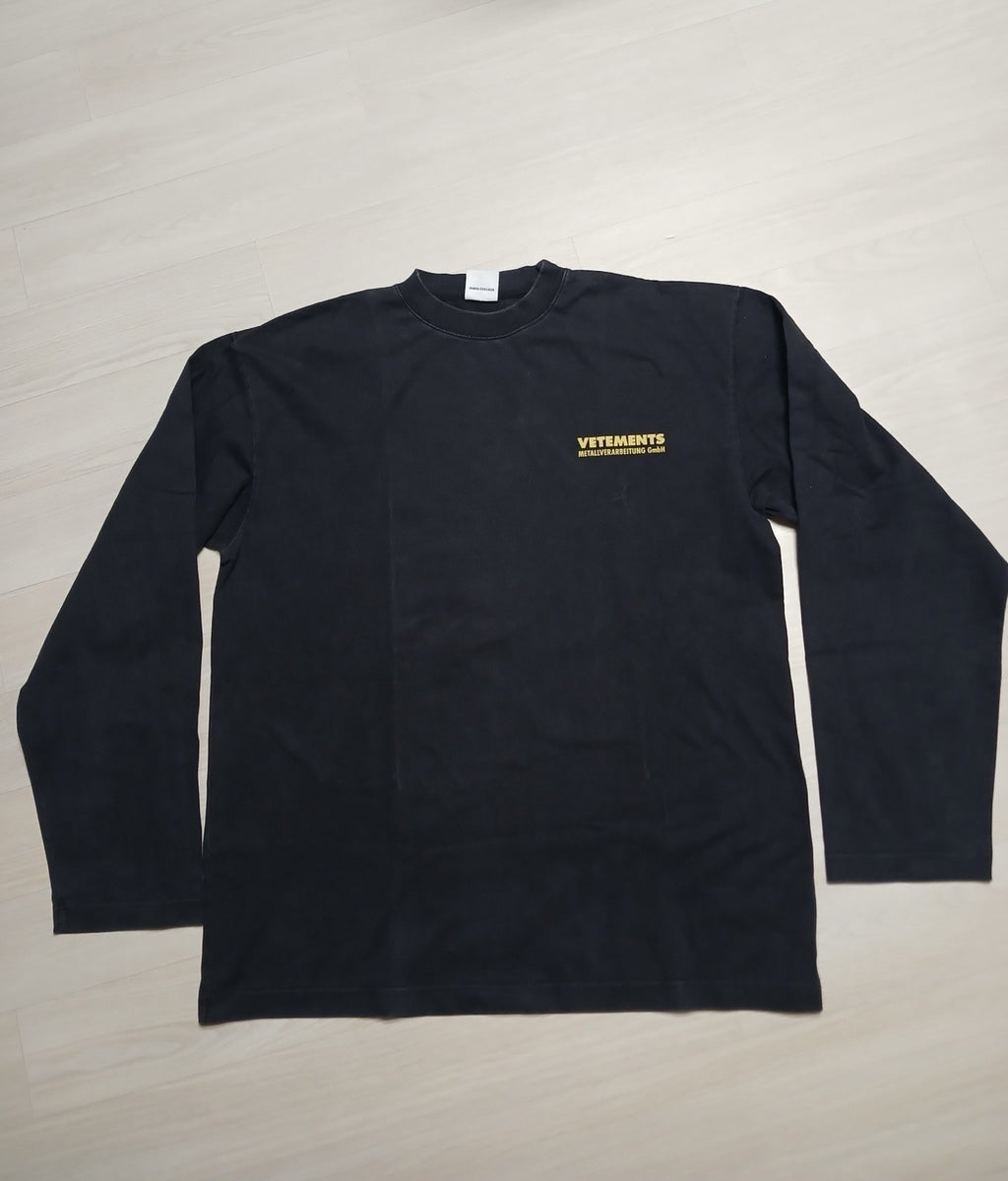 Xs vetements gmbh metal logo oversized long sleeve shirt