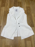 38 Chanel cc logo button sleeveless blazer jacket white