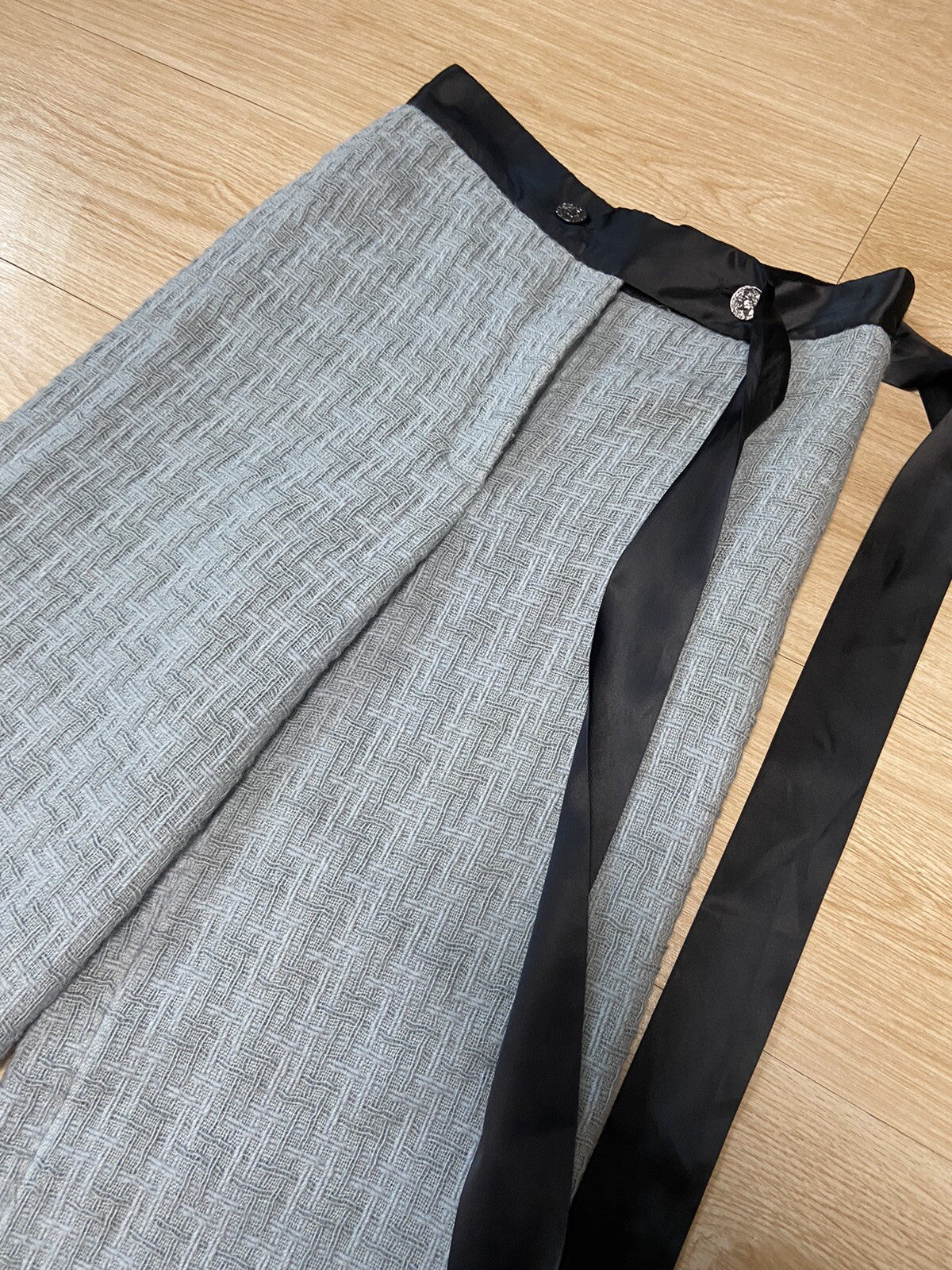 38 Chanel Waist bend ribbon wool tweed wide pants
