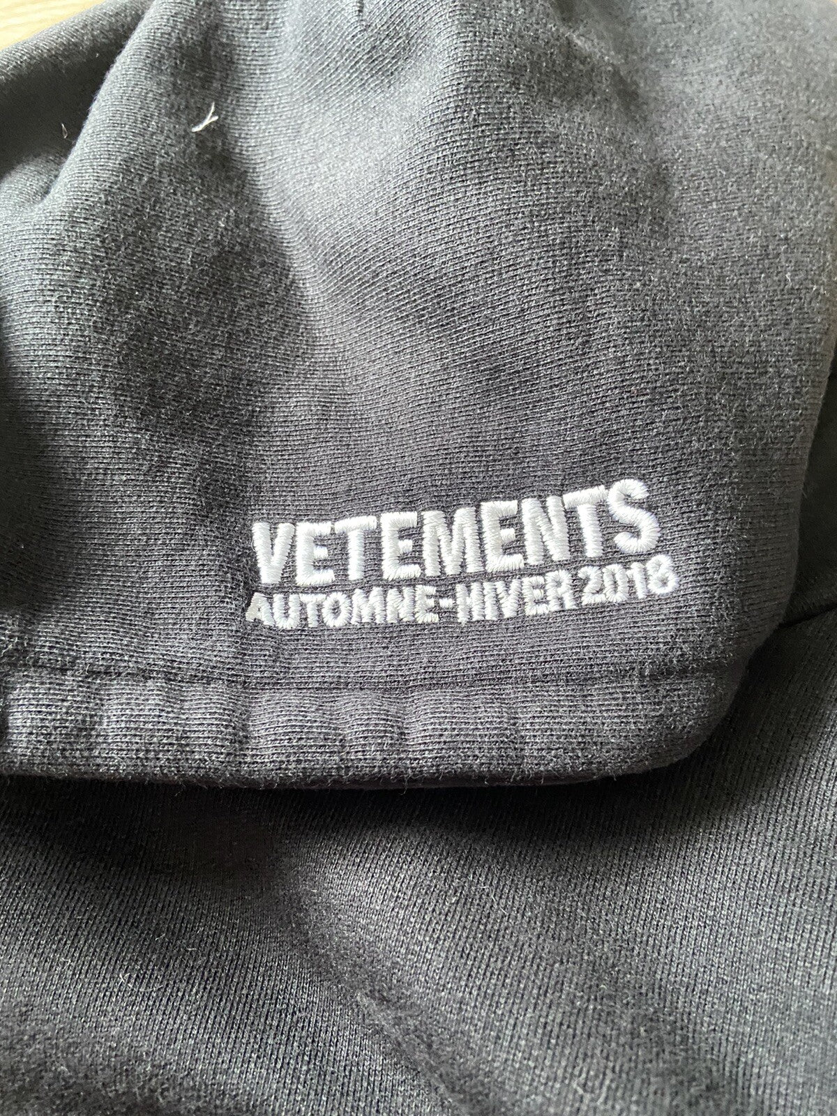 S Vetements CITY METAL red LOGO oversized hoodie