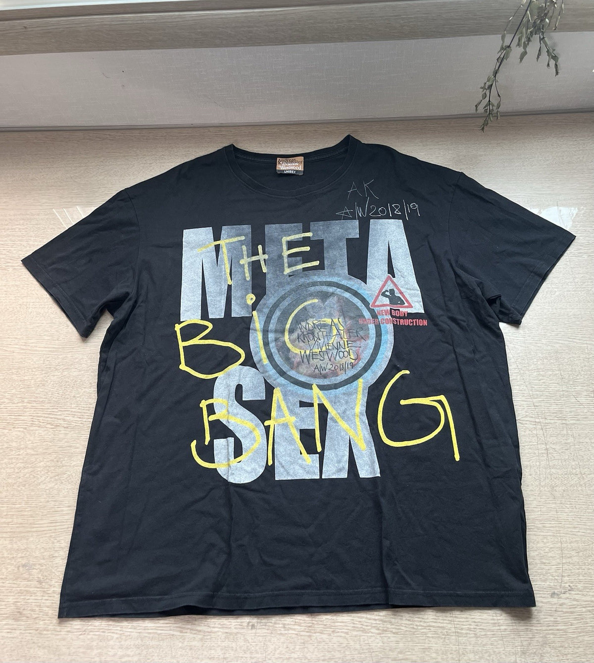 OS Vivienne Westwood gold label the big bang over t shirt